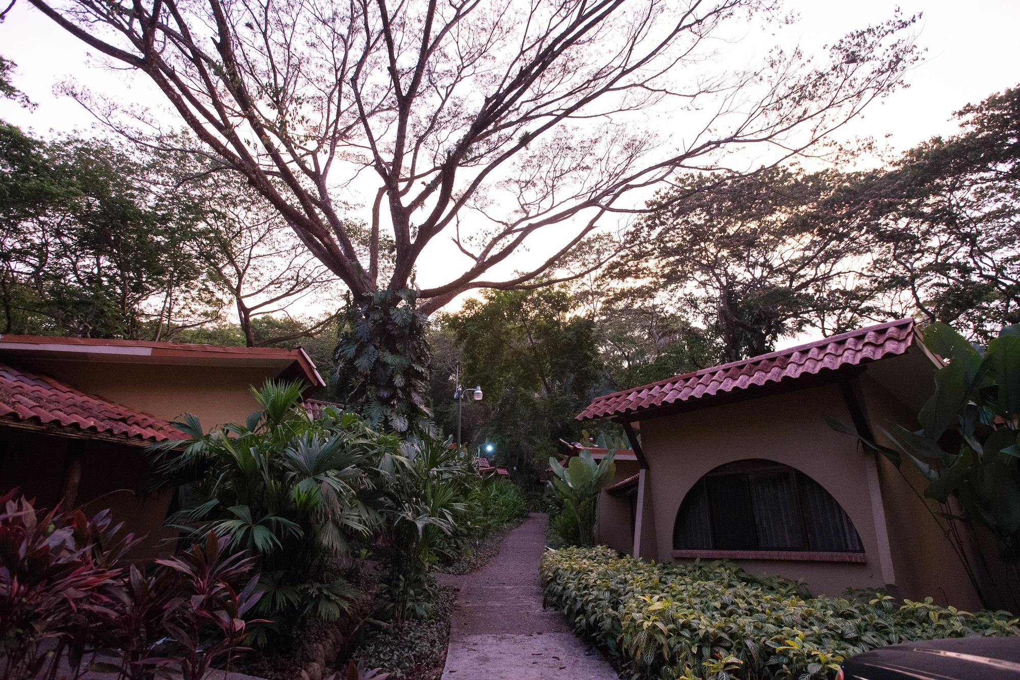 Hotel Punta Leona Jacó Exterior foto